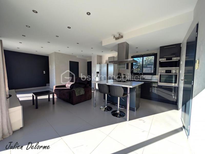 Maison jumelée - 75 m² - 3 pièces