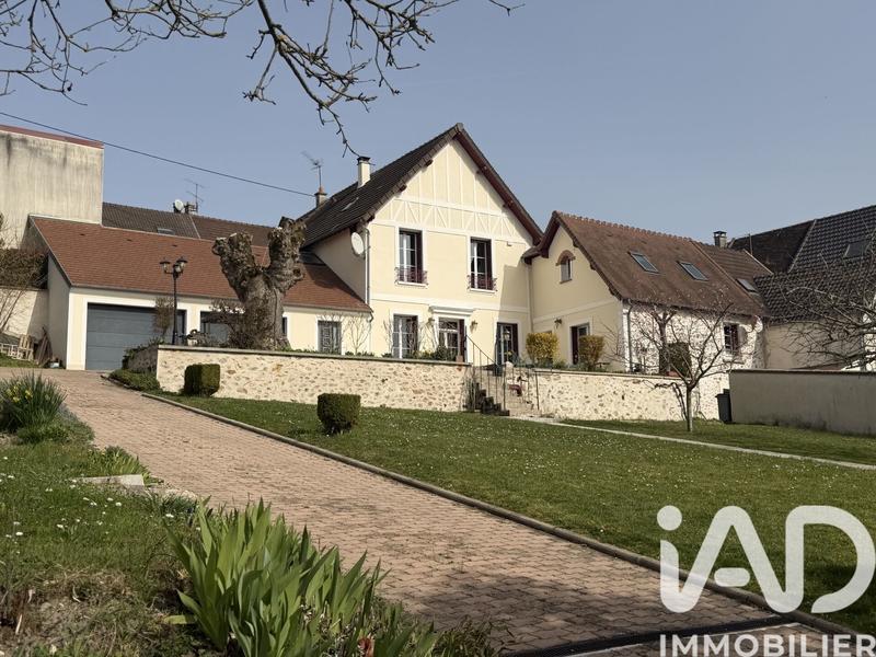 Maison - 153 m² - 8 pièces