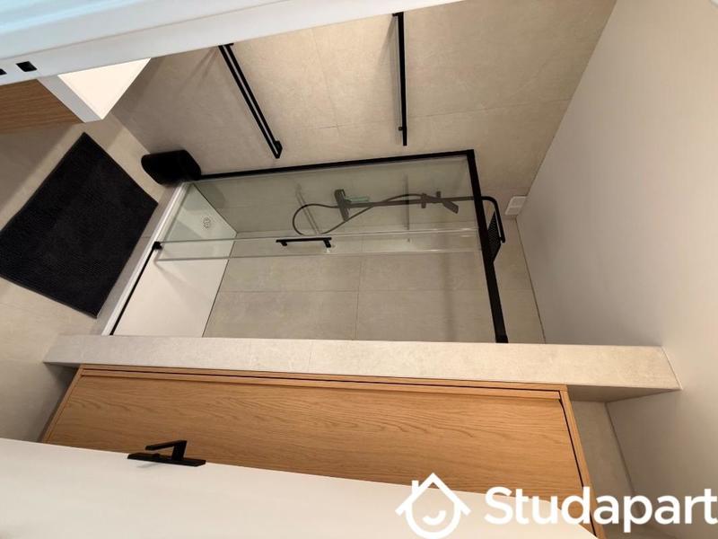 Chambre - 9 m² - 1 pièce