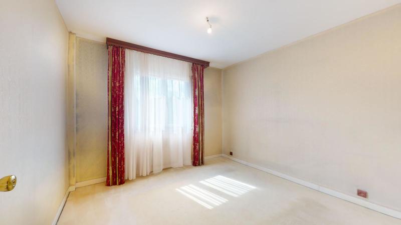 Appartement - 92 m² - 5 pièces