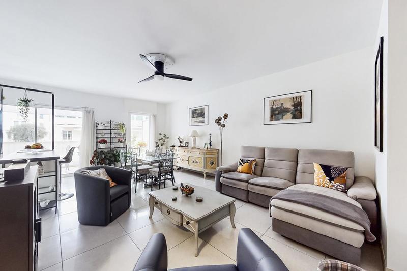 Appartement - 80 m² - 4 pièces