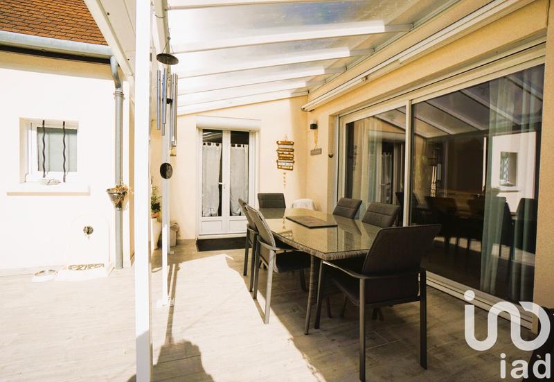 Maison - 200 m² - 8 pièces