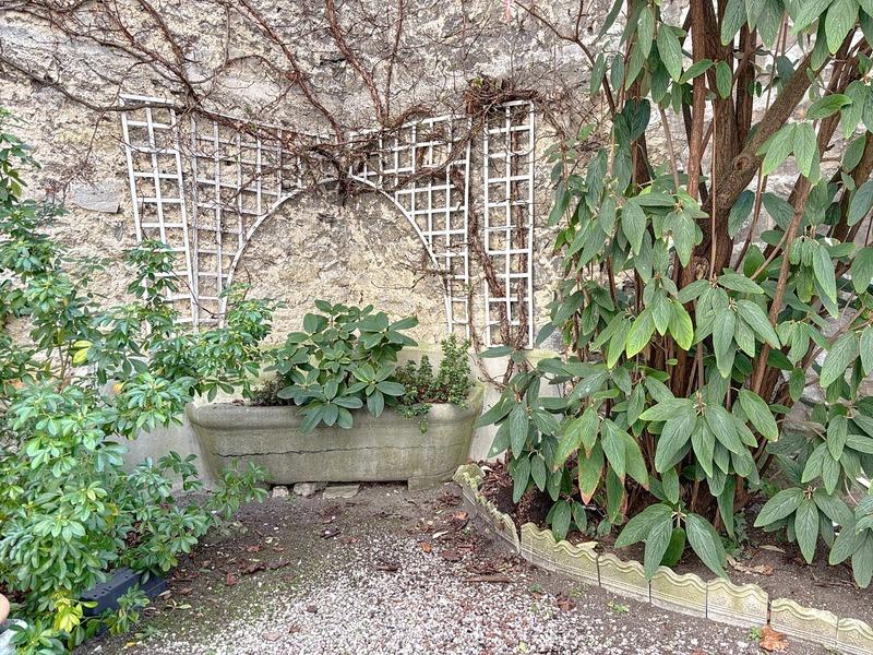 Maison bourgeoise - 353 m² - 13 pièces