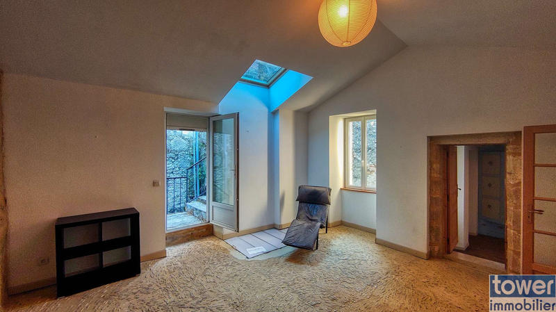 Maison de village - 221 m² - 7 pièces