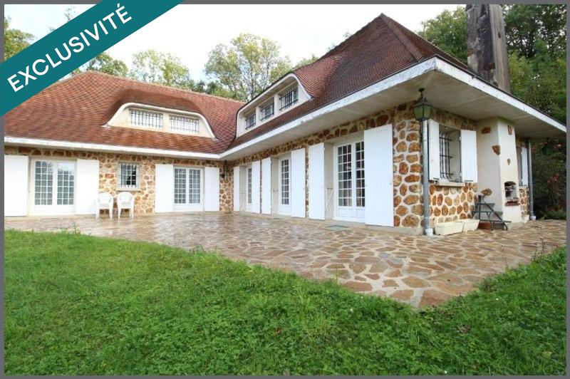 Maison - 208 m² - 9 pièces