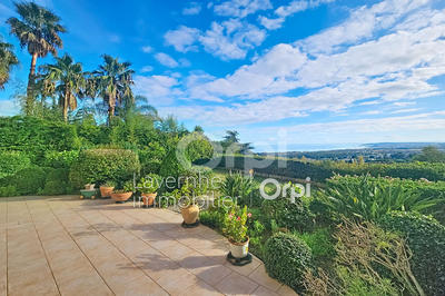 Appartement - 100 m² - 4 pièces