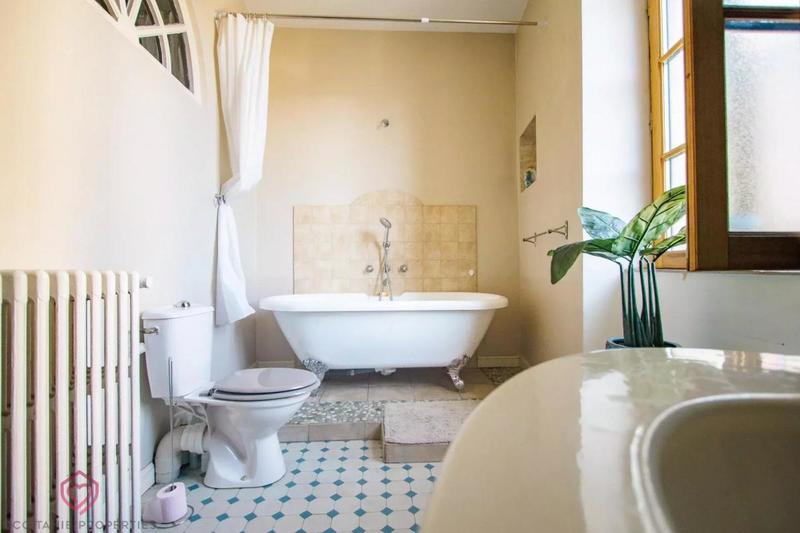 Maison de village - 226 m² - 8 pièces