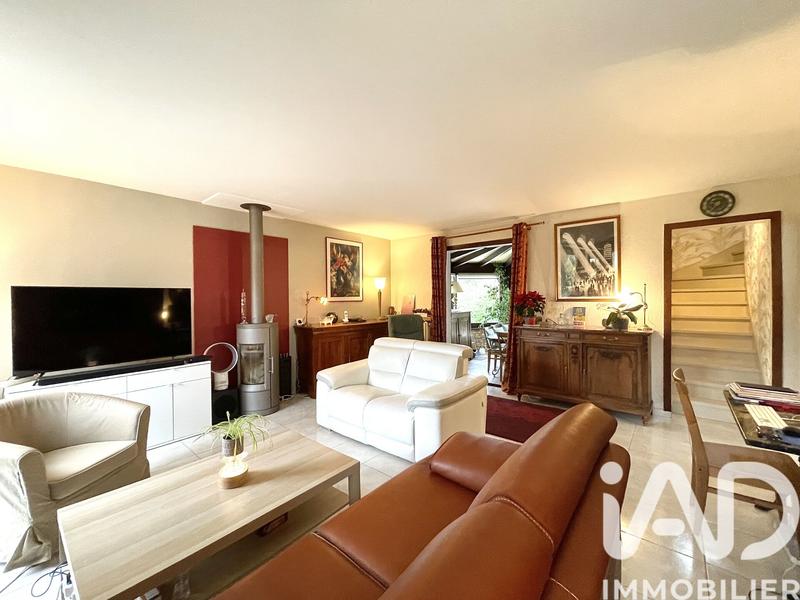 Maison - 228 m² - 7 pièces