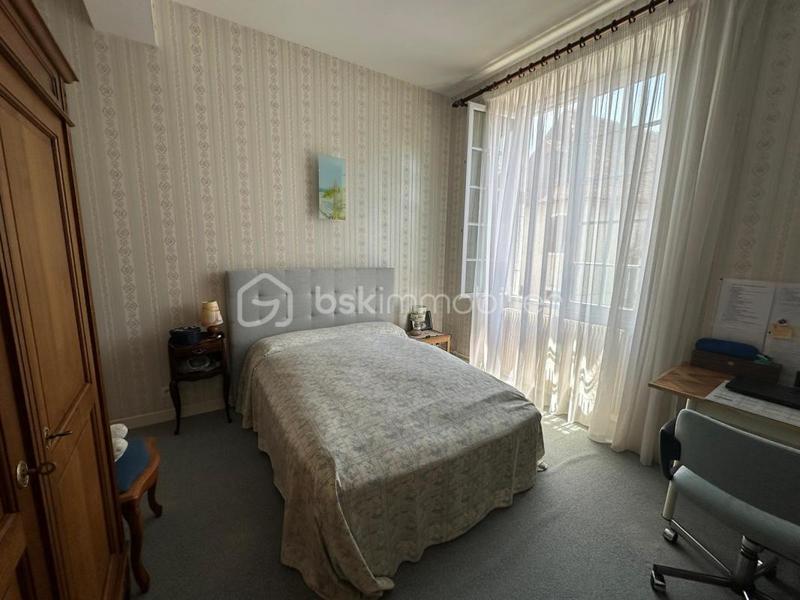 Maison - 288 m² - 12 pièces