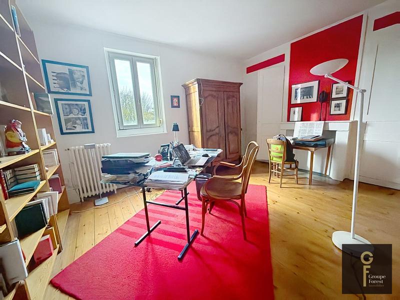 Maison - 306 m² - 10 pièces