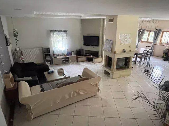 Maison - 318 m² - 7 pièces