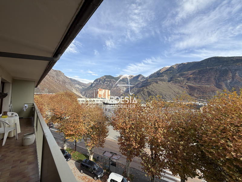 Appartement - 65 m² - 2 pièces