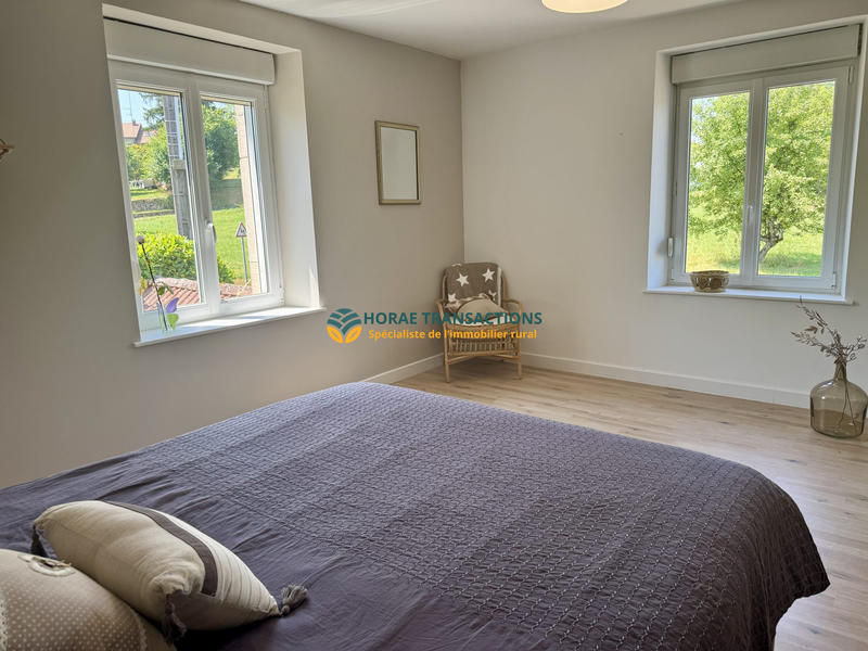 Maison - 250 m² - 8 pièces