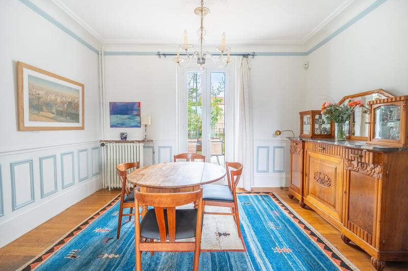 Maison - 180 m² - 7 pièces