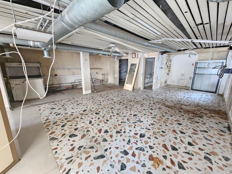 Local commercial - 100 m² - 2 pièces