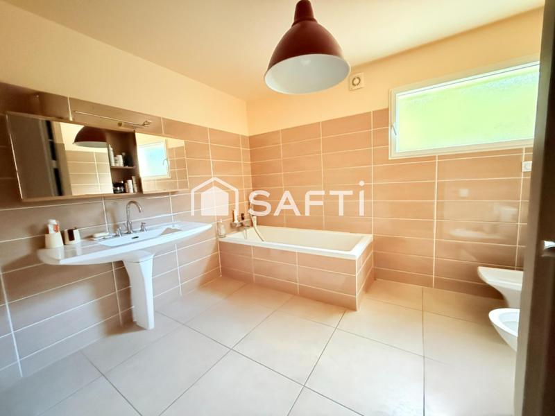 Maison - 364 m² - 12 pièces