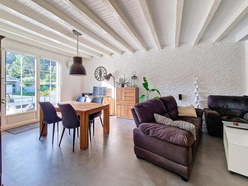 Maison - 105 m² - 5 pièces