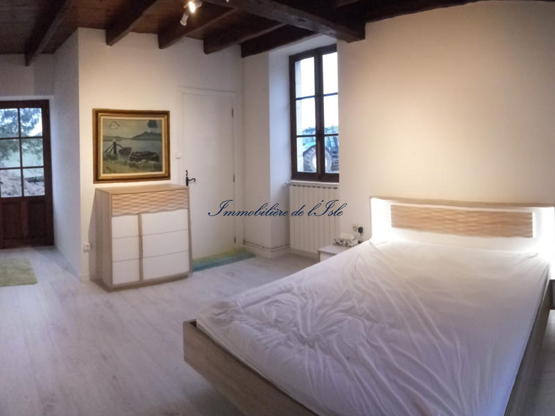 Maison - 330 m² - 16 pièces