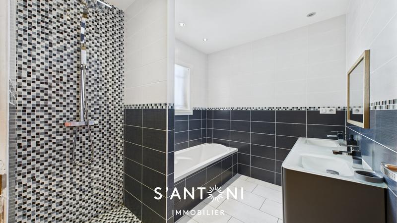 Maison - 135 m² - 4 pièces