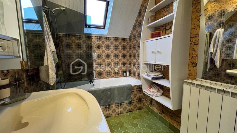 Maison traditionnelle - 132 m² - 7 pièces