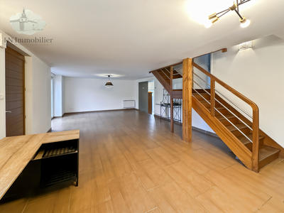 Maison - 110 m² - 5 pièces