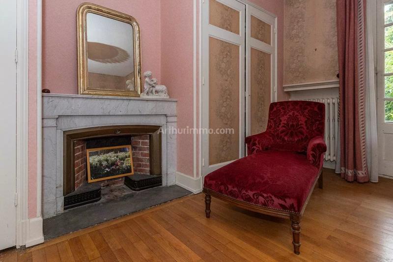 Maison - 230 m² - 8 pièces