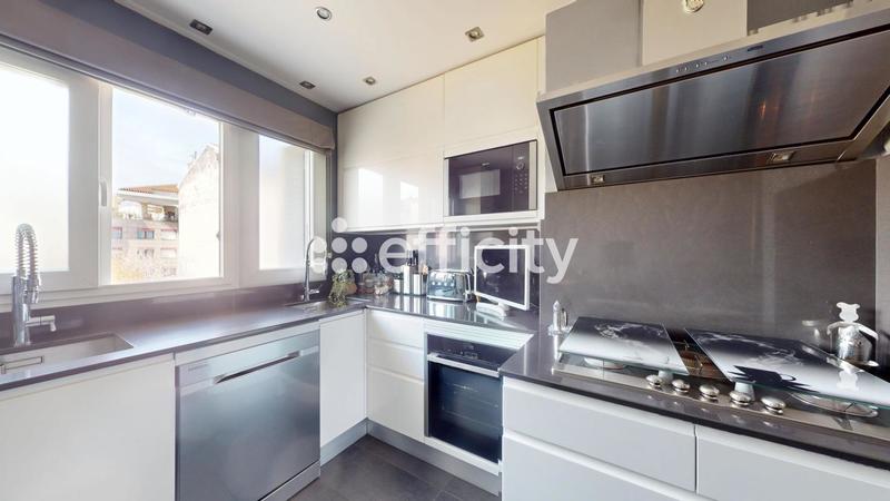 Appartement - 95 m² - 4 pièces