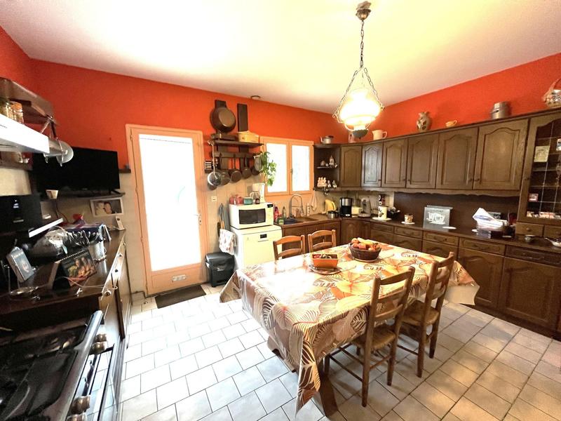 Maison traditionnelle - 167 m² - 8 pièces