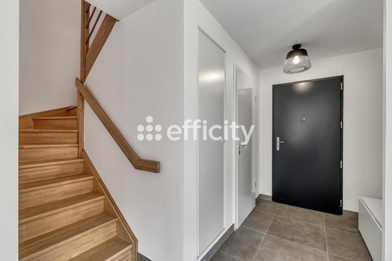 Appartement - 90 m² - 5 pièces