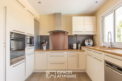 Maison - 350 m² - 8 pièces