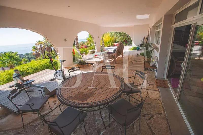 Villa - 400 m² - 11 pièces