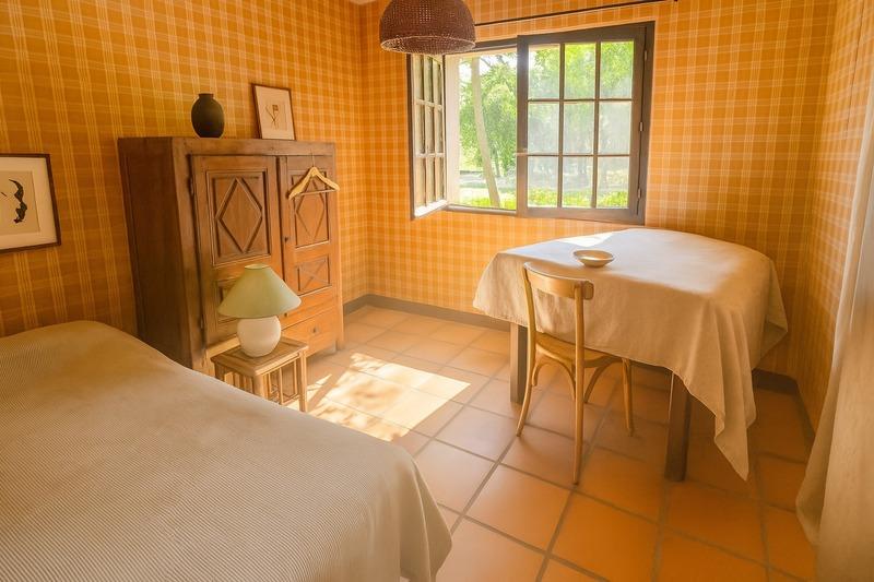 Demeure - 206 m² - 11 pièces