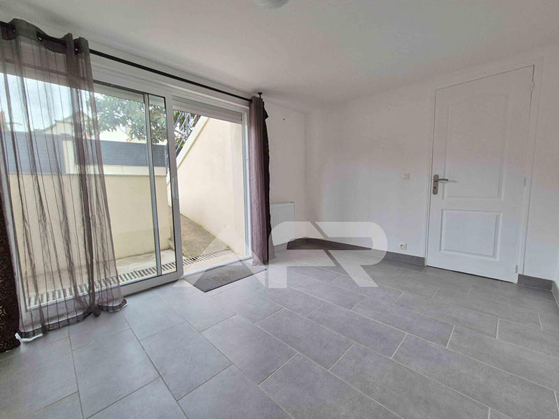 Maison - 160 m² - 8 pièces