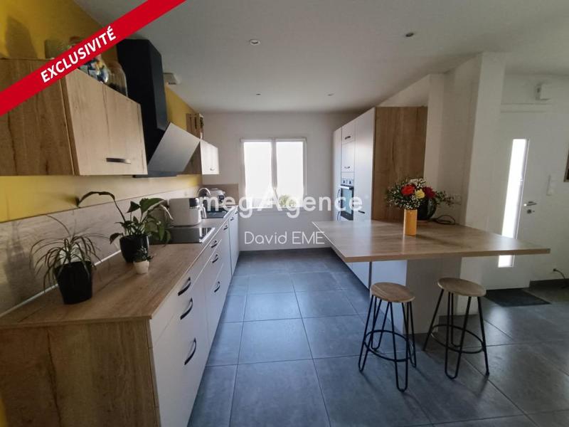 Maison traditionnelle - 95 m² - 5 pièces