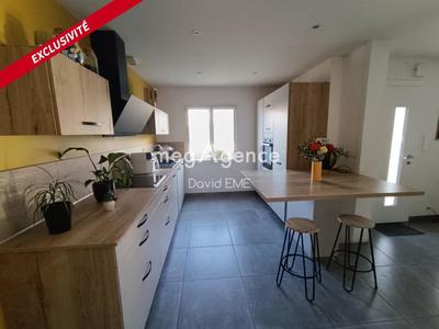 Maison traditionnelle - 95 m² - 5 pièces