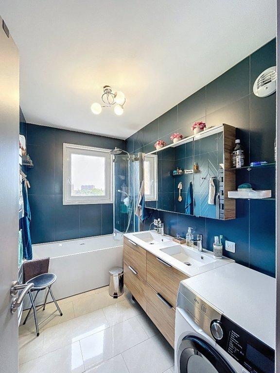 Appartement - 80 m² - 3 pièces