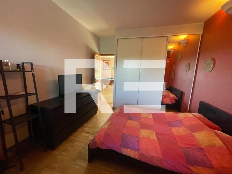 Villa - 320 m² - 10 pièces