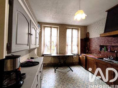 Maison - 176 m² - 10 pièces