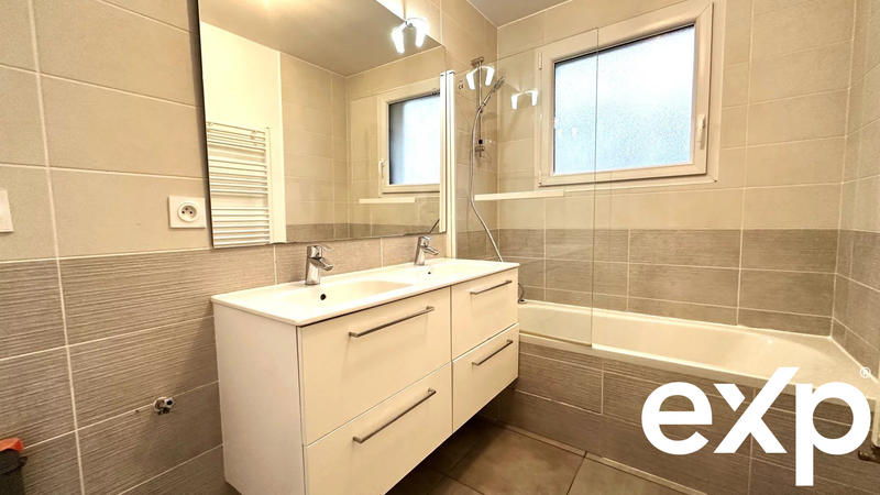 Maison - 96 m² - 4 pièces