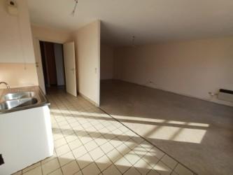 Appartement ancien - 81 m² - 3 pièces