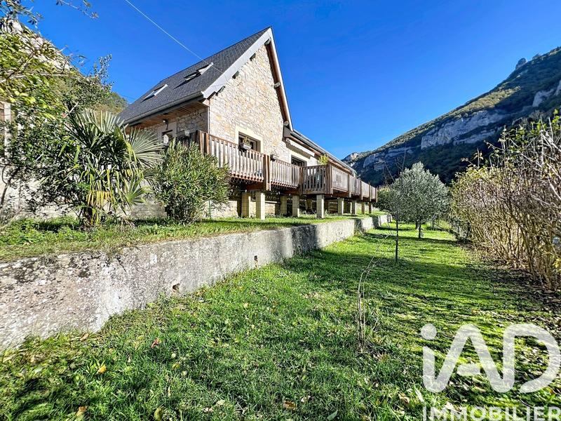 Maison de campagne - 250 m² - 7 pièces
