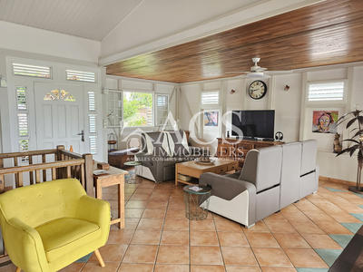 Maison - 141 m² - 5 pièces