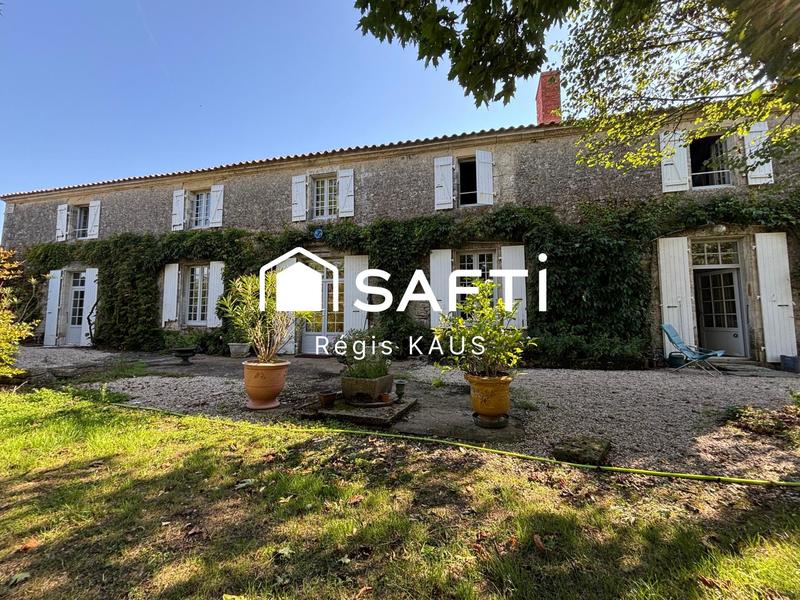 Maison de maîtres - 530 m² - 14 pièces