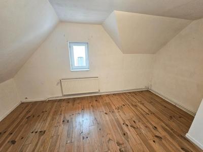 Maison - 98 m² - 5 pièces