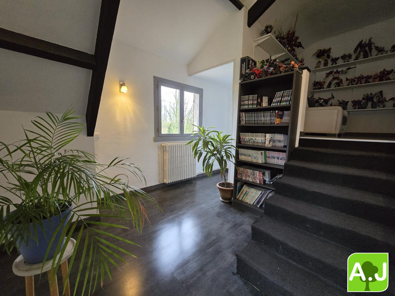 Maison traditionnelle - 178 m² - 8 pièces