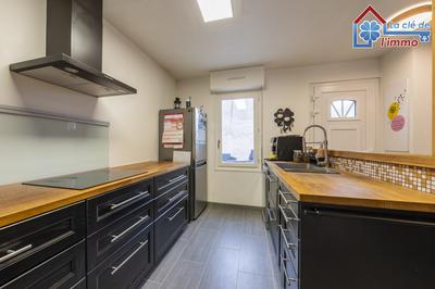 Maison traditionnelle - 109 m² - 6 pièces