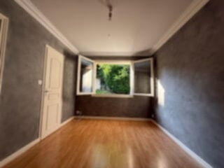 Maison - 180 m² - 9 pièces