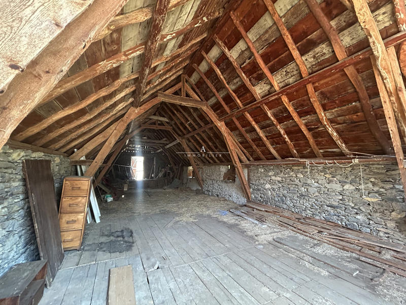 Maison - 290 m² - 2 pièces