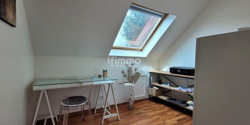 Maison - 177 m² - 8 pièces