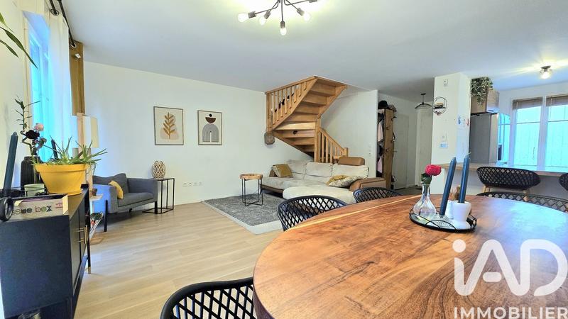 Maison - 84 m² - 5 pièces